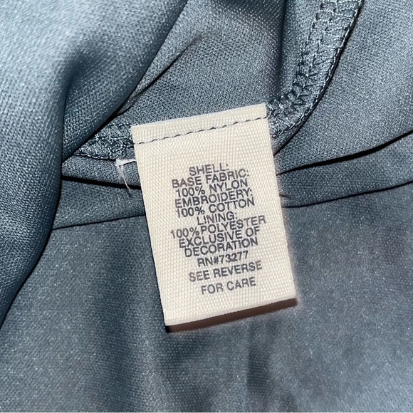 Mudd Women’s Long Sleeve Cold Shoulder Top - Picture 4 of 4